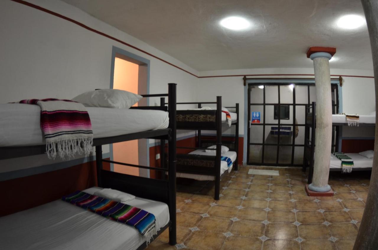 Fiesta Party Hostel - Cancún Extérieur photo